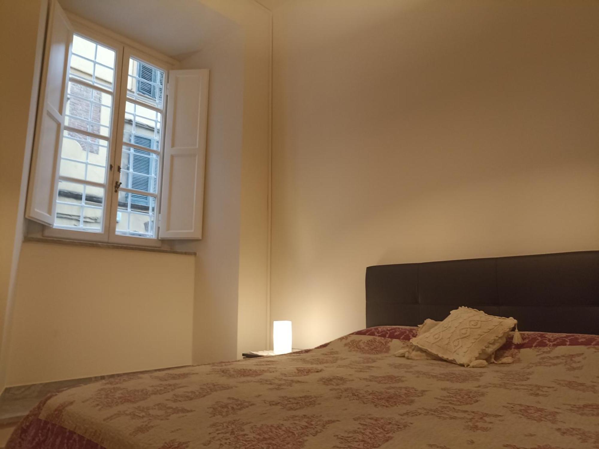 Gem In The City Center Of Lucca With Air Conditioning - Exclusive Ground Floor House Inside The Walls Close To Botanical Garden And Piazza San Martino Villa Exterior foto