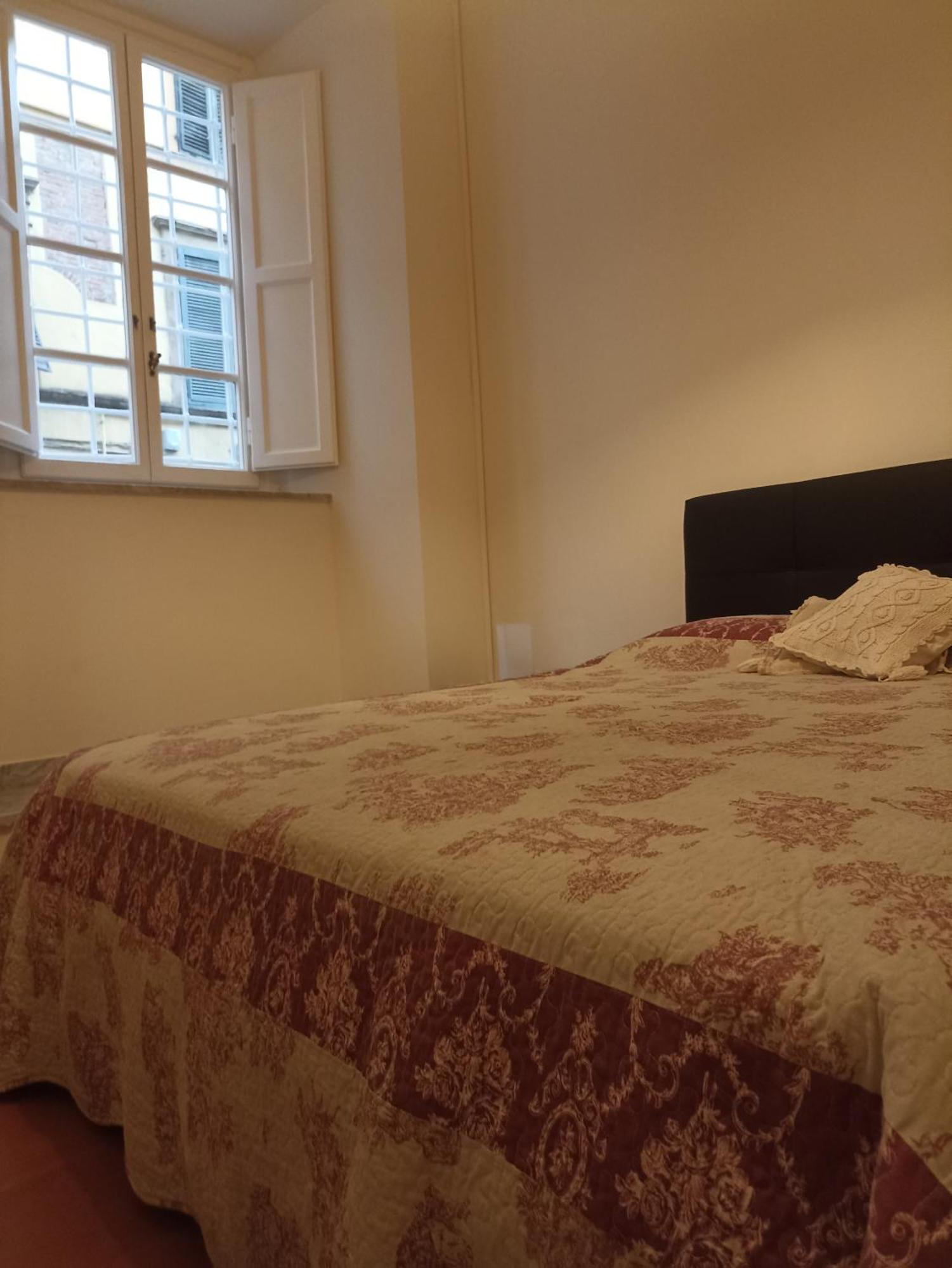 Gem In The City Center Of Lucca With Air Conditioning - Exclusive Ground Floor House Inside The Walls Close To Botanical Garden And Piazza San Martino Villa Exterior foto